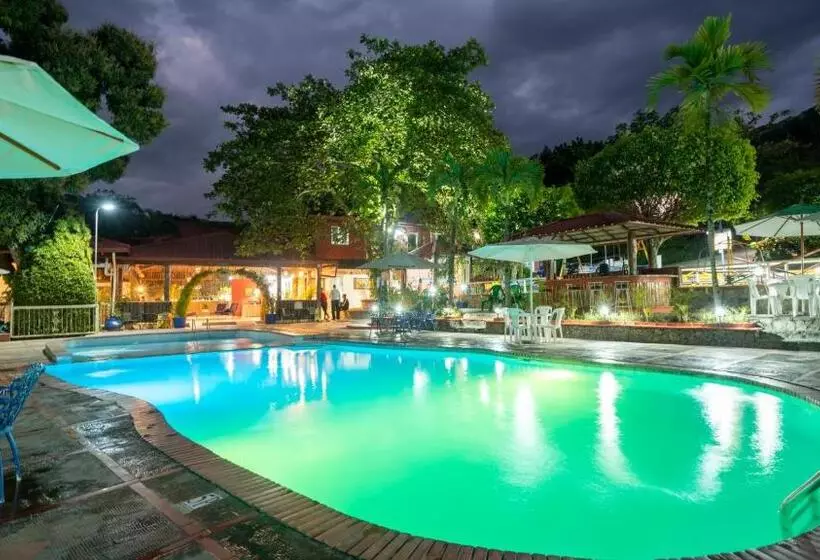 هتل روستایی Jarabacoa River Club & Resort