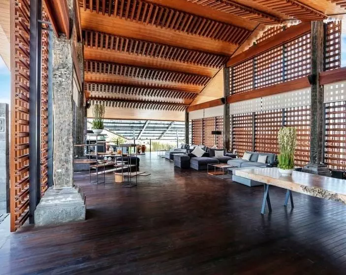 Отель The Santai By Lifestyleretreats