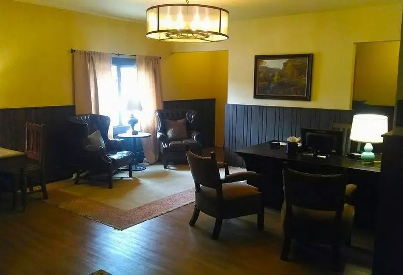 Отель Vasquez Creek Inn