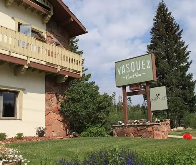 Отель Vasquez Creek Inn