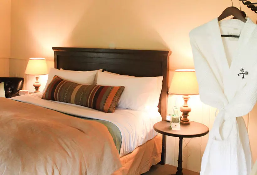 Отель Vasquez Creek Inn