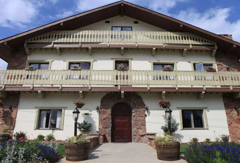 Отель Vasquez Creek Inn