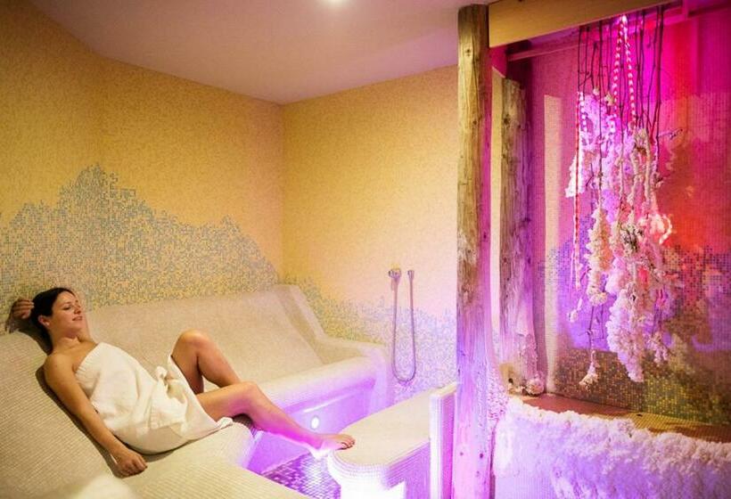 Wine Wellness Hotel Amande Hustopeče