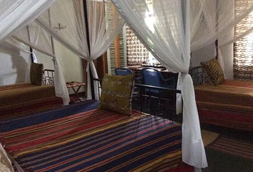 تختخواب و صبحانه Korona Villa Lodge