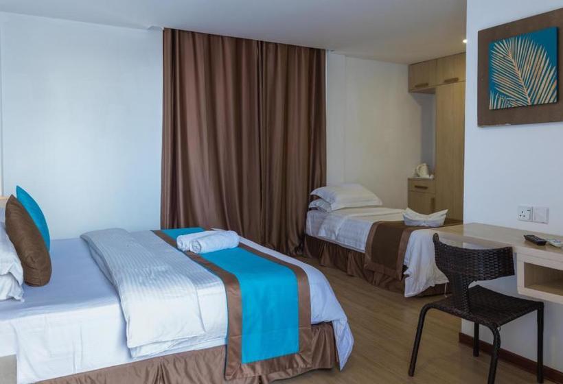 پانسیون Aquzz  & Spa Maafushi Maldives