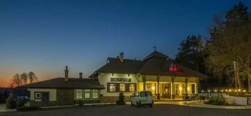 ユースホステル Inn Okolitsya