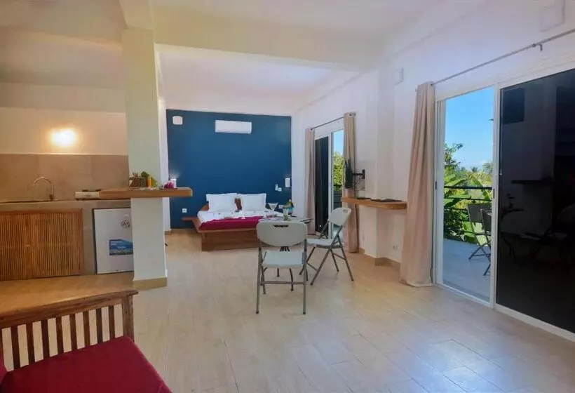 هتل Hôtel Résidence Sarimanok