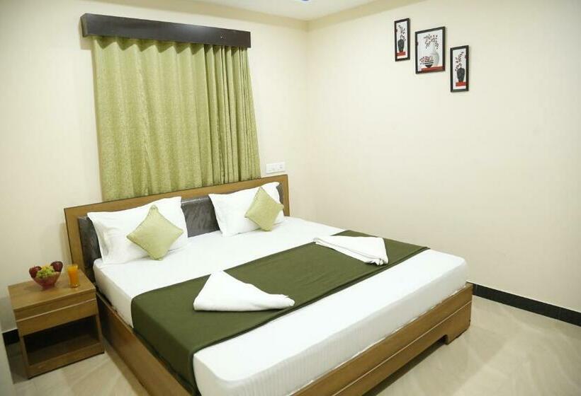 Hotel New Amirtham Inn