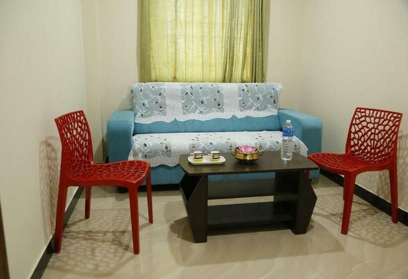 Hotel New Amirtham Inn