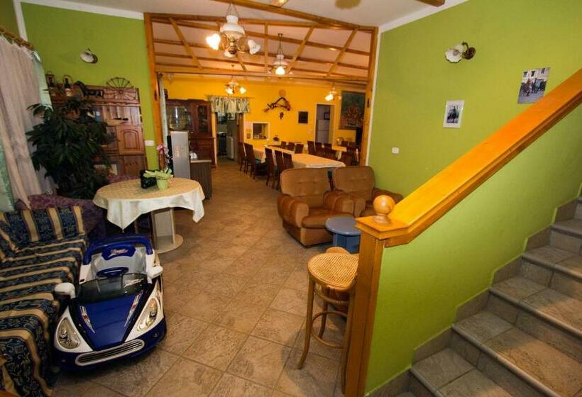 هتل Tourist Farm Gregorič