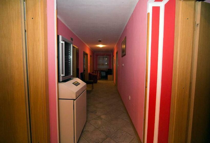 هتل Tourist Farm Gregorič