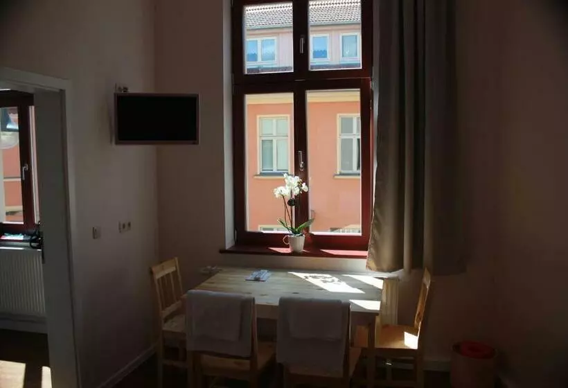 Majatalo Gästehaus Innfernow