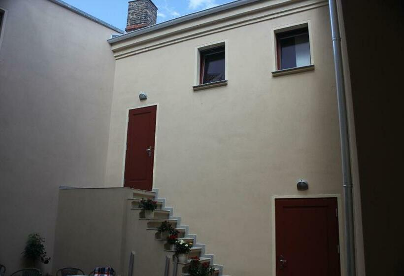 膳宿费 Gästehaus Innfernow