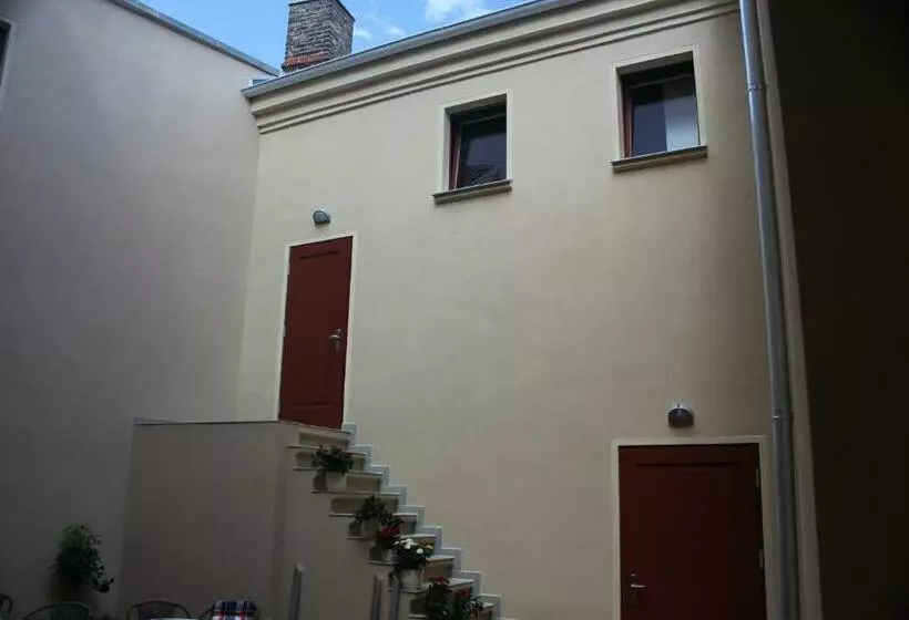 Majatalo Gästehaus Innfernow