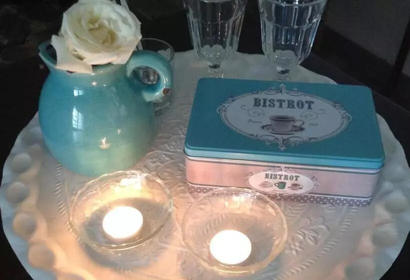 Aamiaismajoitus (B&B) Domaine Charente Glamping Familyroom Le Jardin With External Toilet & Shower House & Outdoor Kitchen