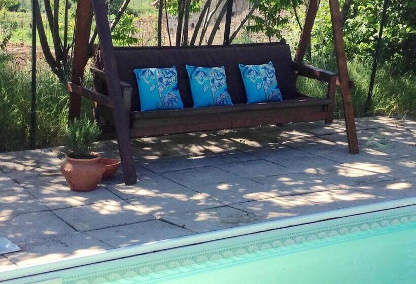 住宿加早餐  Domaine Charente Glamping Familyroom Le Jardin With External Toilet & Shower House & Outdoor Kitchen