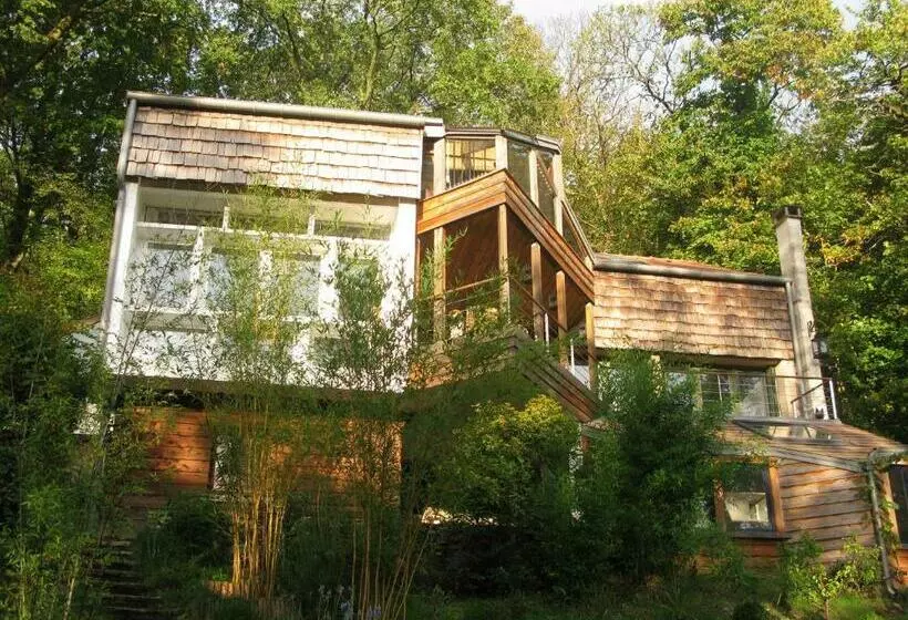 Aamiaismajoitus (B&B) Maison Des Bois