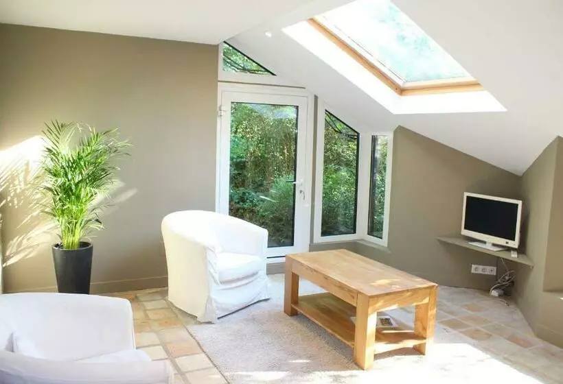 Aamiaismajoitus (B&B) Maison Des Bois