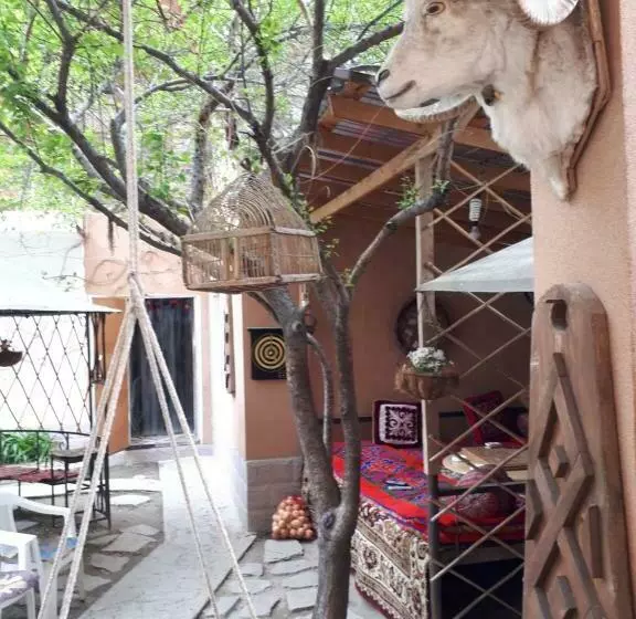 هتل Lal
