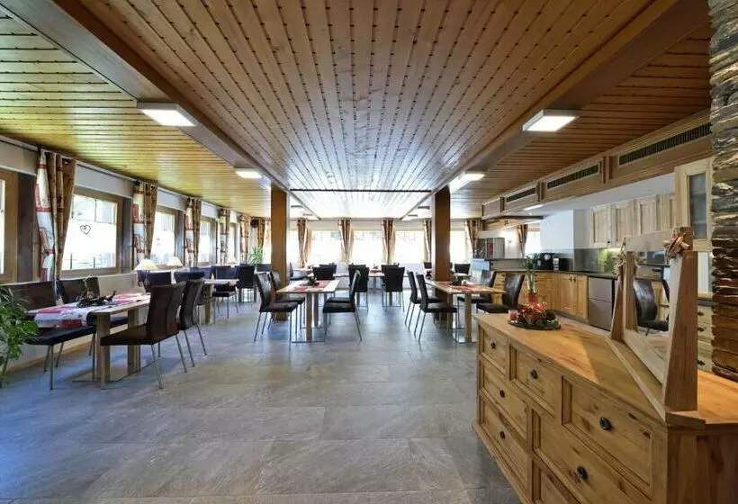 Hotelli Les Mélèzes