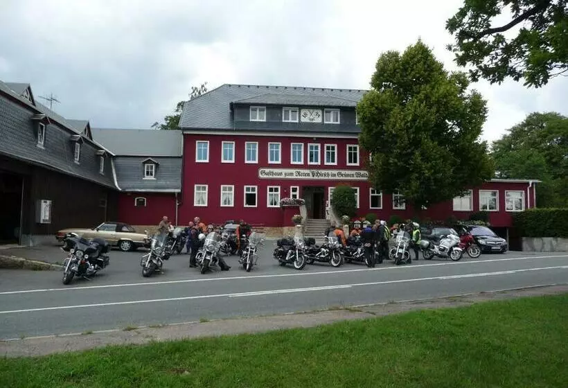 Hotelli Zum Roten Hirsch Im Grünen Wald