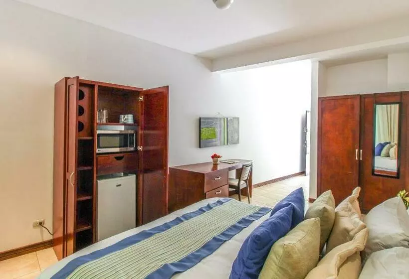 Ocotal Beach Club Hotel 2