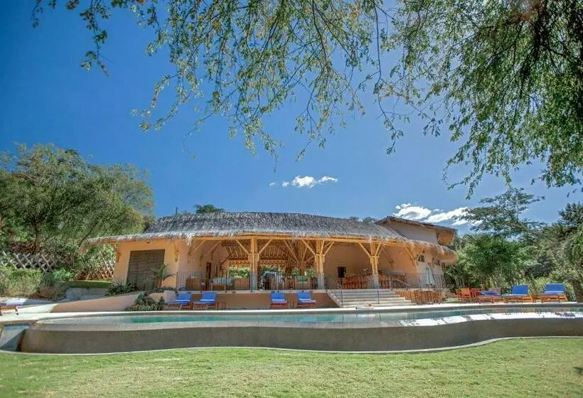 Ocotal Beach Club Hotel 2
