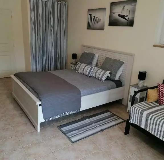 ペンション Hôtes De L Isle