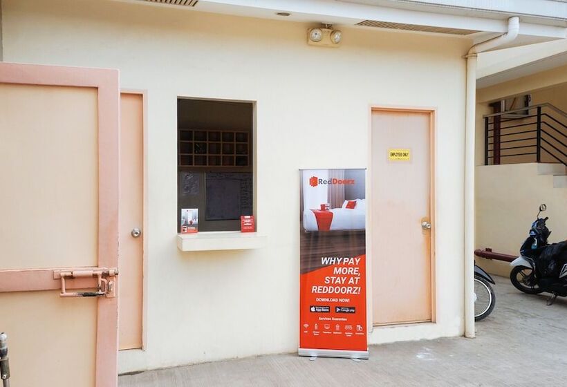 호스텔 Reddoorz Plus Near Talisay Town Center