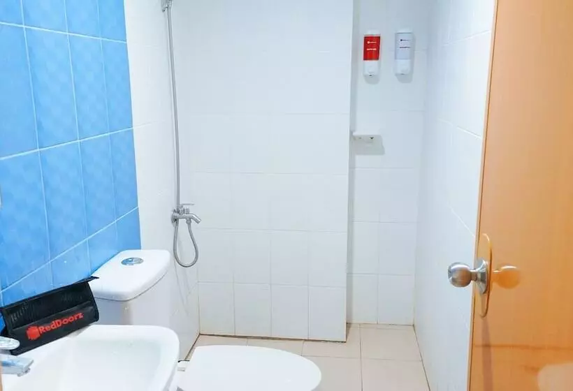 ユースホステル Reddoorz Plus Near Talisay Town Center