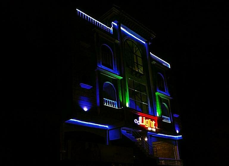 تختخواب و صبحانه Adlight Guest Rooms Swat