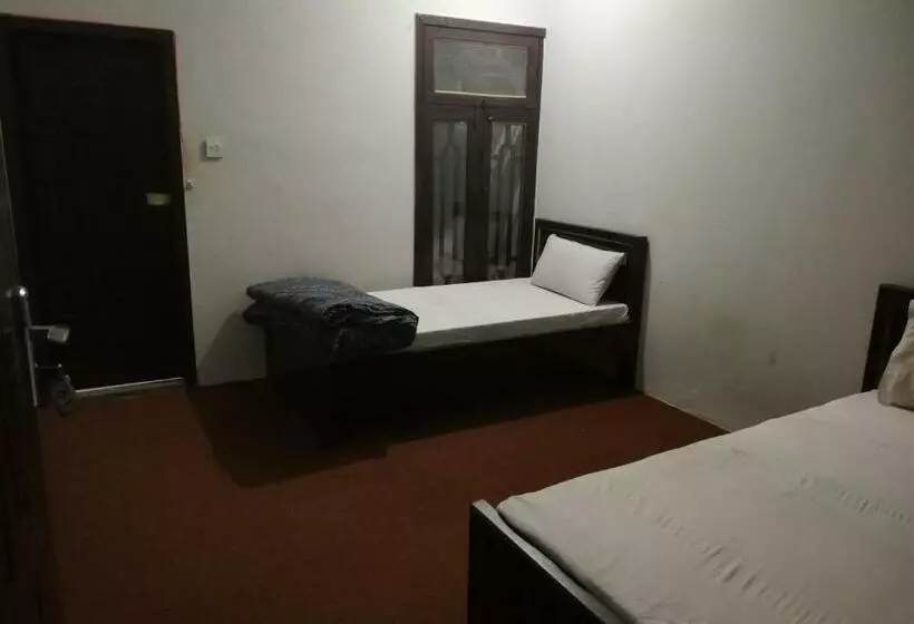 تختخواب و صبحانه Adlight Guest Rooms Swat