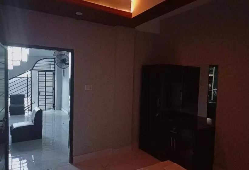 تختخواب و صبحانه Adlight Guest Rooms Swat