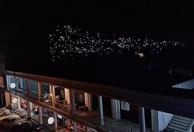 تختخواب و صبحانه Adlight Guest Rooms Swat