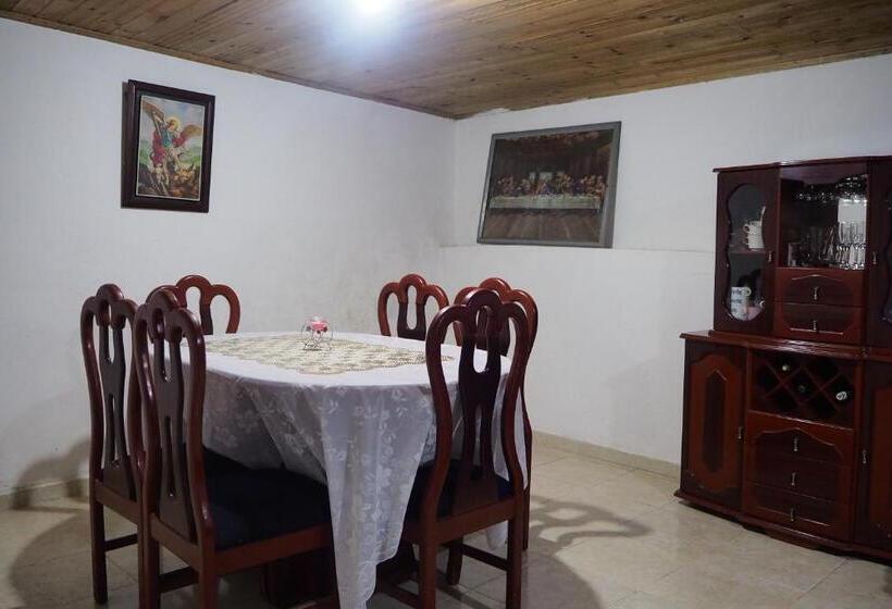 تختخواب و صبحانه Hospedaje Bella Vista Mongui