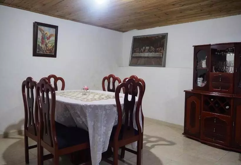 Aamiaismajoitus (B&B) Hospedaje Bella Vista Mongui