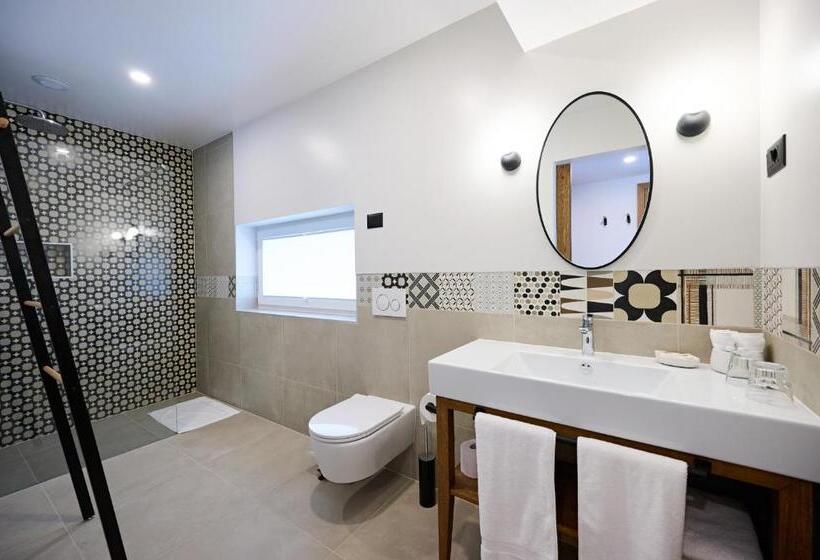 هتل Hiša Ančka, šenčur 3 Min To The Airport