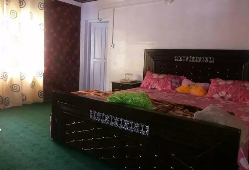 هتل Kashmir Lodge