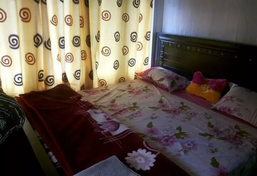 هتل Kashmir Lodge