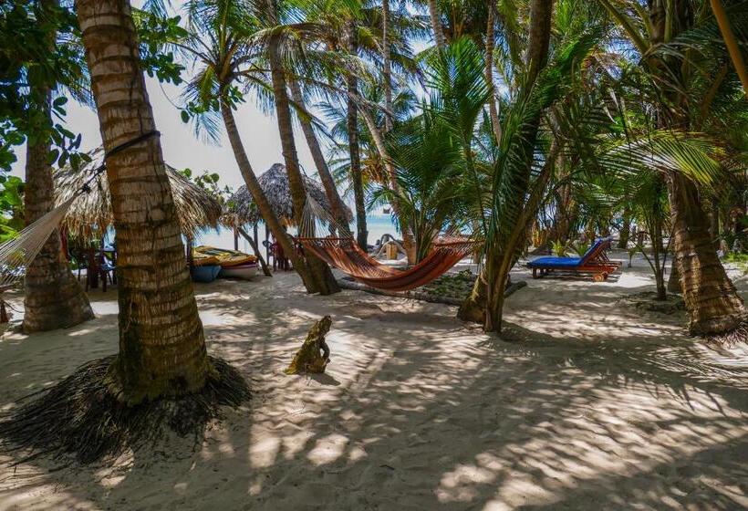 هتل Little Corn Island Beach And Bungalow