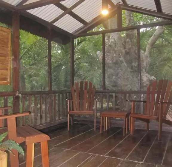 Hotelli Little Corn Island Beach And Bungalow