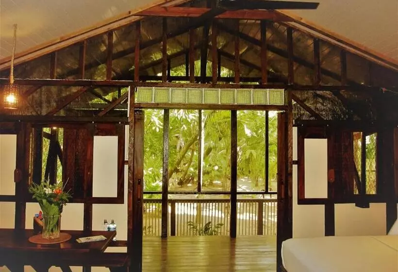 Hotelli Little Corn Island Beach And Bungalow