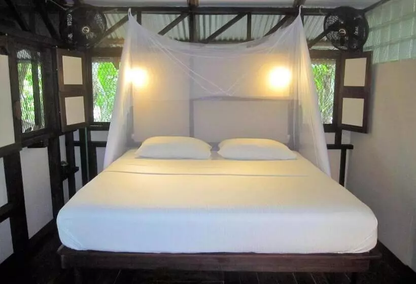 Hotelli Little Corn Island Beach And Bungalow