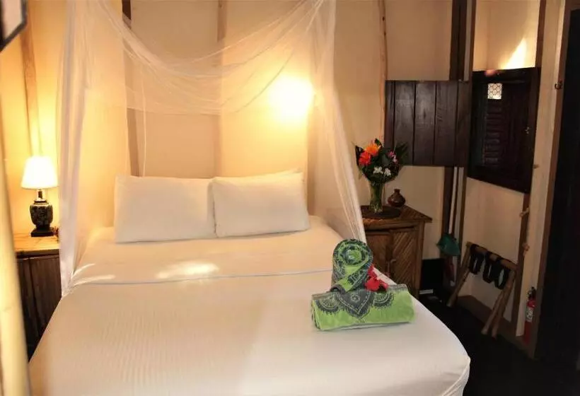 Hotelli Little Corn Island Beach And Bungalow