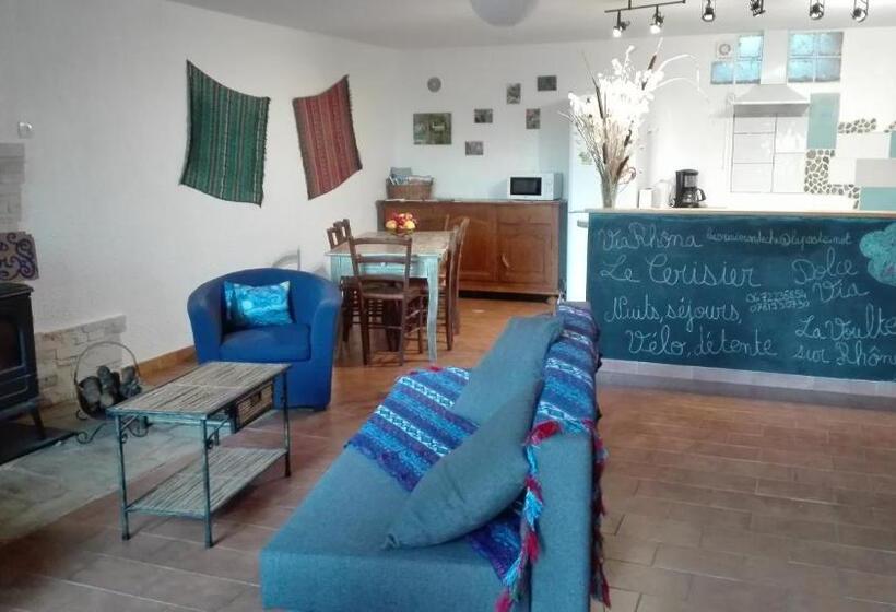 Пансион Gite Le Cerisier Via Rhona Dolce Via