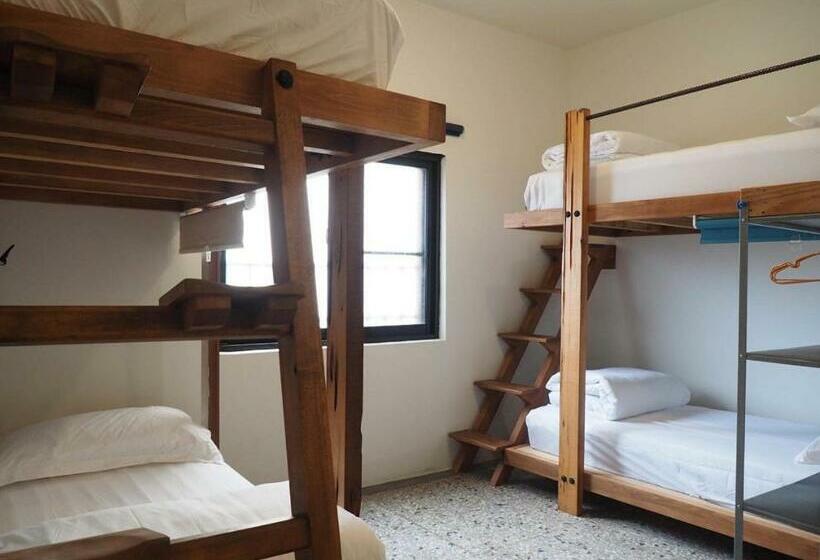 پانسیون H. 1967