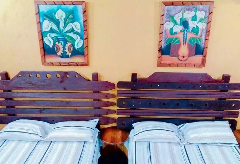 Majatalo Hostal Villa Mercedes