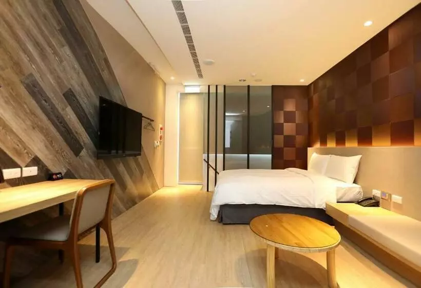 Sunline Motel & Resort