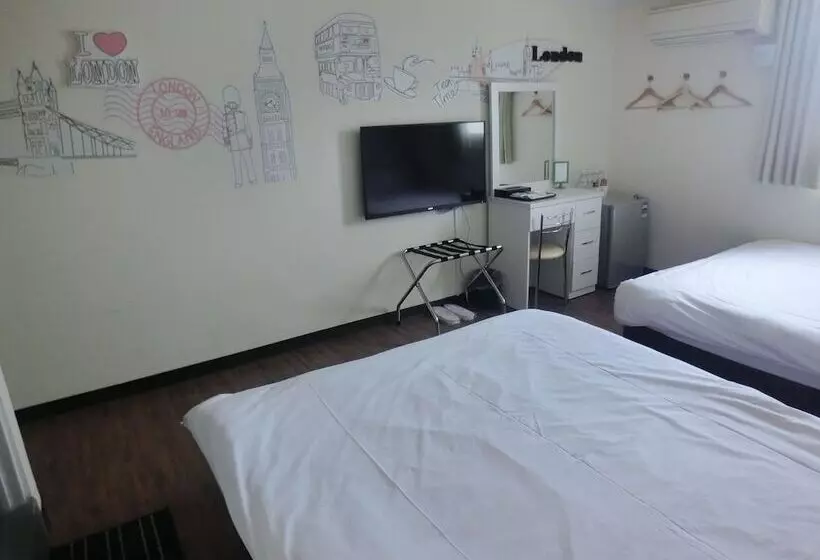 Easy Inn International Hostel