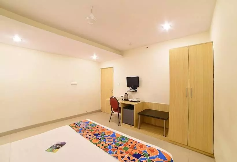 Отель Oriva Vinflora Residency Jubilee Hills